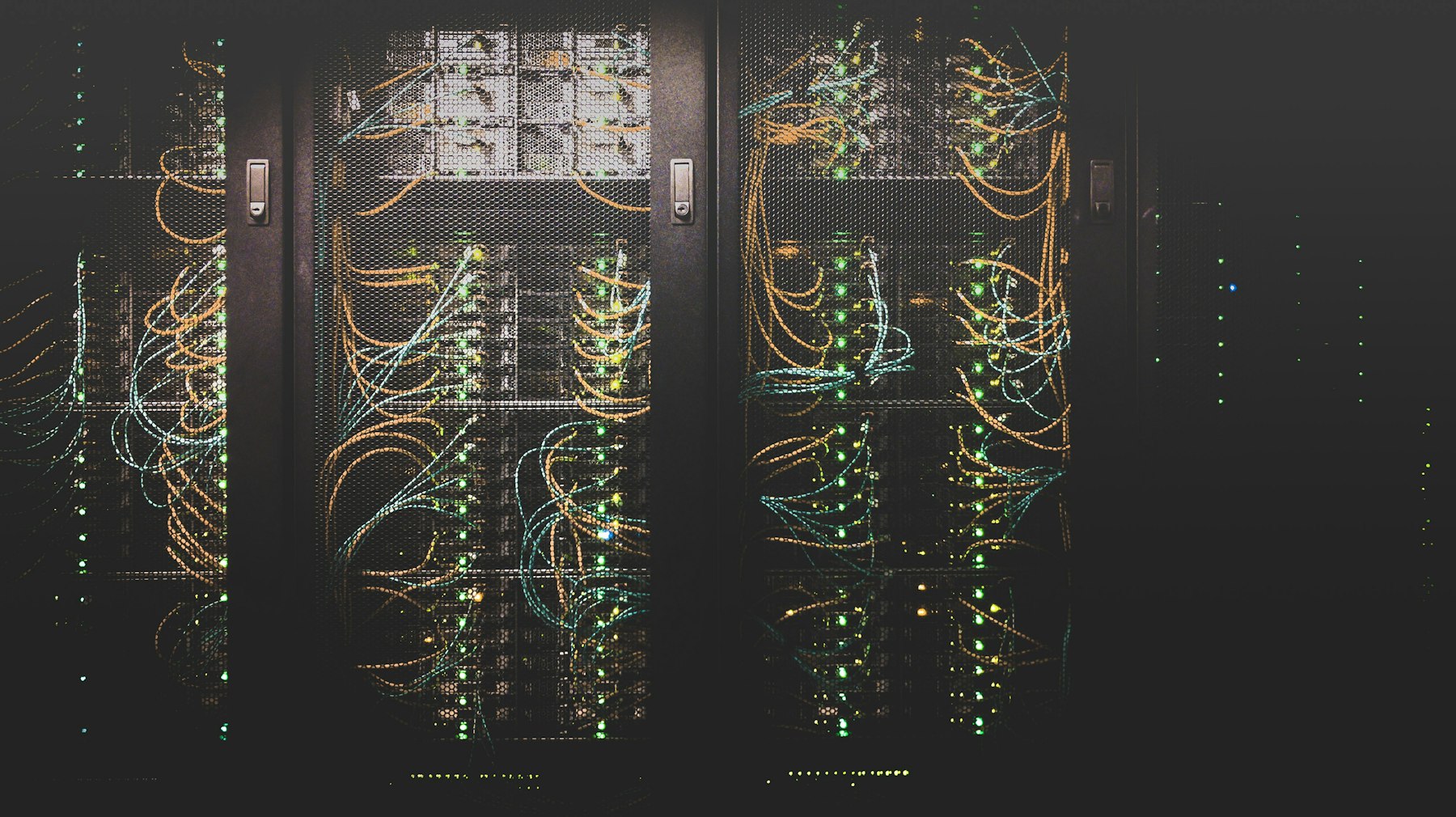 Austenite AI 서버 인프라 — GPU 서버 랙